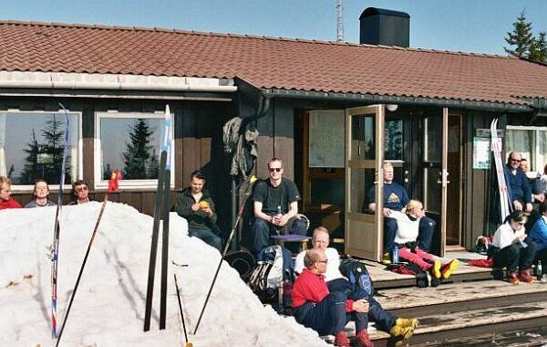Easter 2004 outside of Hamar, 150km north of Oslo, 59kb
